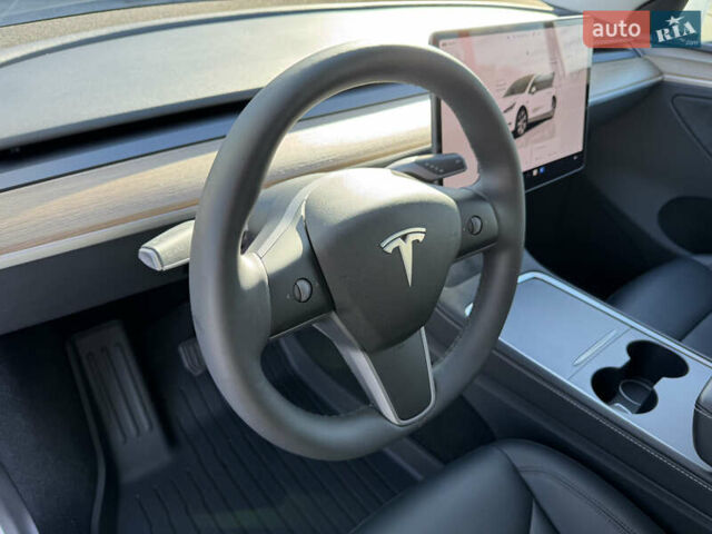 Белый Тесла Model Y, объемом двигателя 0 л и пробегом 26 тыс. км за 29900 $, фото 54 на Automoto.ua