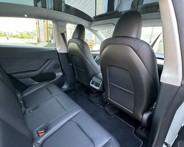 Білий Тесла Model Y, об'ємом двигуна 0 л та пробігом 5 тис. км за 27900 $, фото 24 на Automoto.ua