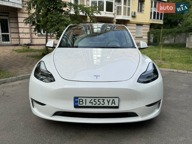 Белый Тесла Model Y, объемом двигателя 0 л и пробегом 15 тыс. км за 29900 $, фото 1 на Automoto.ua