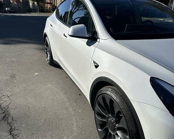 Білий Тесла Model Y, об'ємом двигуна 0 л та пробігом 9 тис. км за 35000 $, фото 8 на Automoto.ua