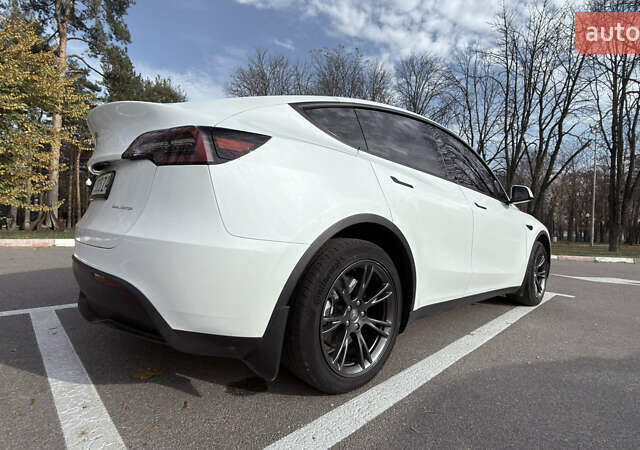 Белый Тесла Model Y, объемом двигателя 0 л и пробегом 18 тыс. км за 29000 $, фото 4 на Automoto.ua