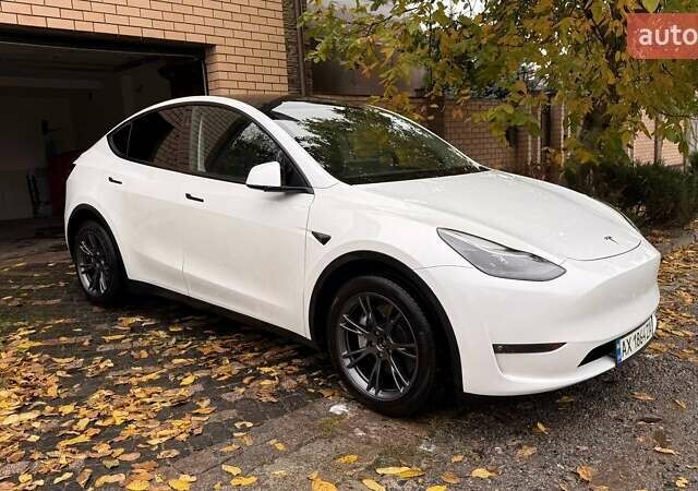 Белый Тесла Model Y, объемом двигателя 0 л и пробегом 20 тыс. км за 31500 $, фото 7 на Automoto.ua