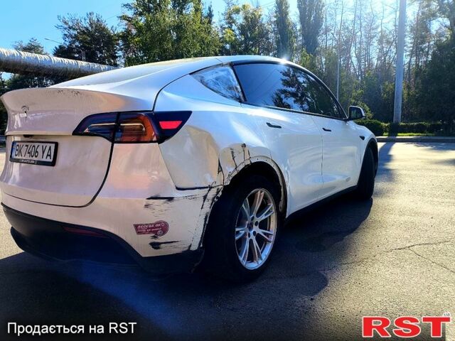 Белый Тесла Model Y, объемом двигателя 0 л и пробегом 19 тыс. км за 24000 $, фото 2 на Automoto.ua