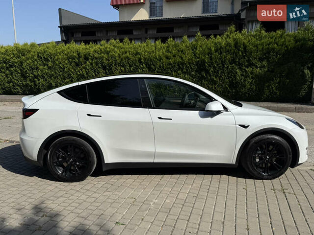 Белый Тесла Model Y, объемом двигателя 0 л и пробегом 13 тыс. км за 29500 $, фото 4 на Automoto.ua