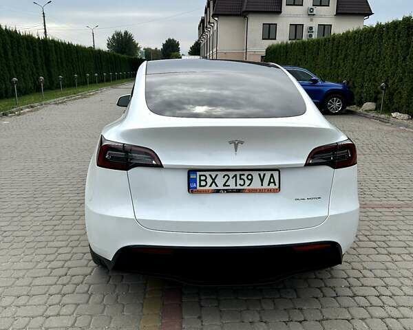 Белый Тесла Model Y, объемом двигателя 0 л и пробегом 5 тыс. км за 29999 $, фото 13 на Automoto.ua