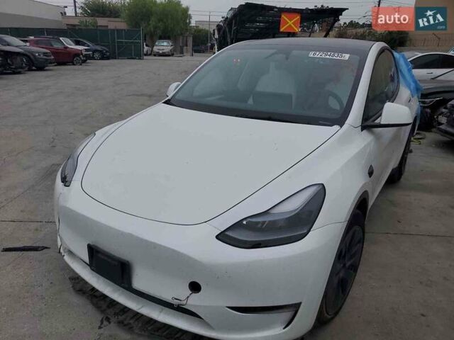 Белый Тесла Model Y, объемом двигателя 0 л и пробегом 50 тыс. км за 18800 $, фото 4 на Automoto.ua