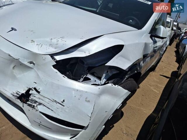 Белый Тесла Model Y, объемом двигателя 0 л и пробегом 10 тыс. км за 18800 $, фото 11 на Automoto.ua