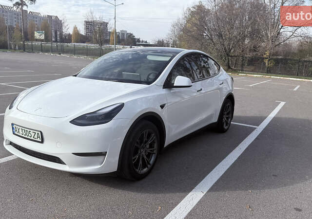Белый Тесла Model Y, объемом двигателя 0 л и пробегом 18 тыс. км за 29000 $, фото 10 на Automoto.ua