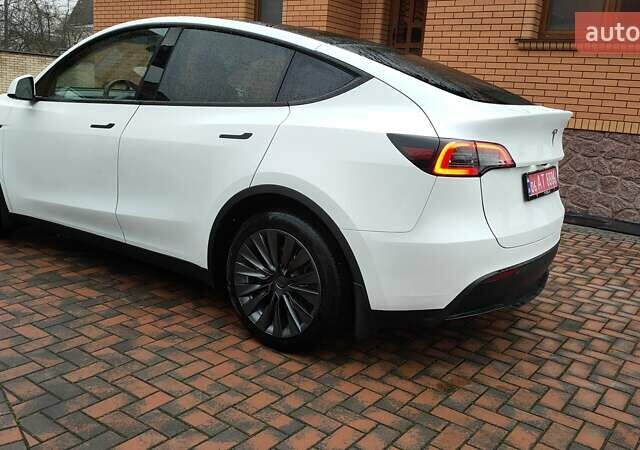 Белый Тесла Model Y, объемом двигателя 0 л и пробегом 8 тыс. км за 27300 $, фото 11 на Automoto.ua