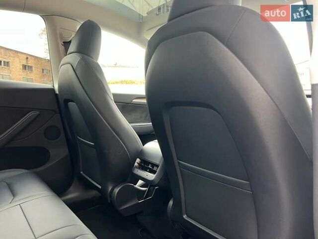 Белый Тесла Model Y, объемом двигателя 0 л и пробегом 2 тыс. км за 34500 $, фото 23 на Automoto.ua