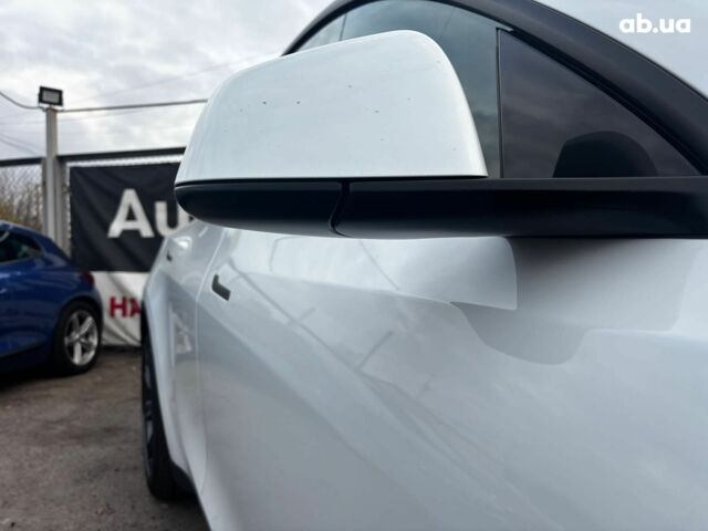 Белый Тесла Model Y, объемом двигателя 0 л и пробегом 25 тыс. км за 33290 $, фото 9 на Automoto.ua
