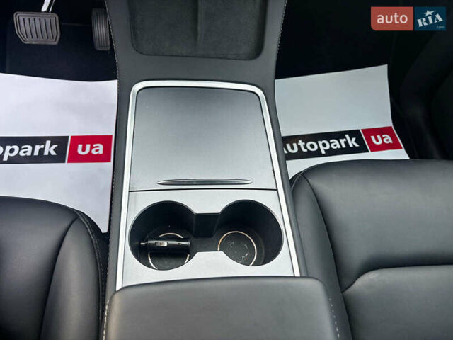 Белый Тесла Model Y, объемом двигателя 0 л и пробегом 25 тыс. км за 33290 $, фото 23 на Automoto.ua