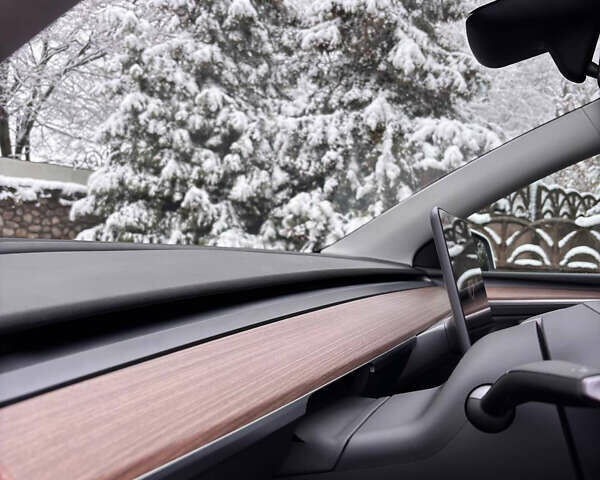 Белый Тесла Model Y, объемом двигателя 0 л и пробегом 16 тыс. км за 30999 $, фото 55 на Automoto.ua