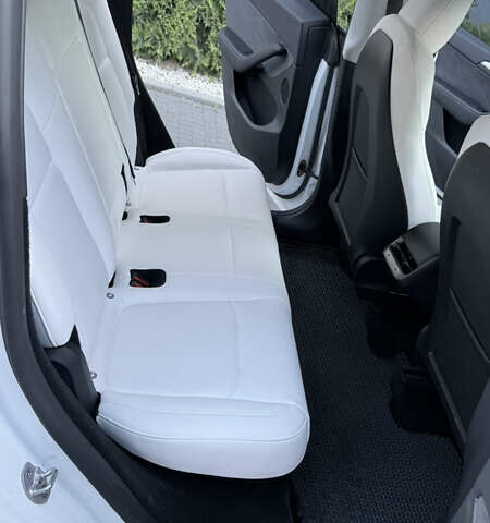 Белый Тесла Model Y, объемом двигателя 0 л и пробегом 10 тыс. км за 29500 $, фото 9 на Automoto.ua