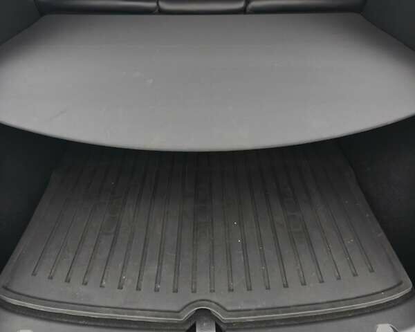 Белый Тесла Model Y, объемом двигателя 0 л и пробегом 19 тыс. км за 28800 $, фото 12 на Automoto.ua