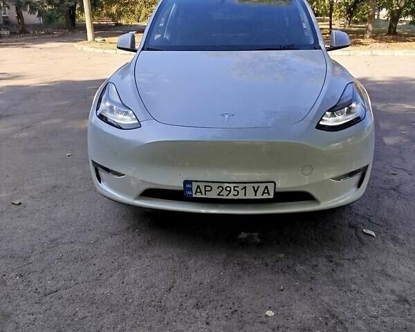 Білий Тесла Model Y, об'ємом двигуна 0 л та пробігом 25 тис. км за 32500 $, фото 1 на Automoto.ua