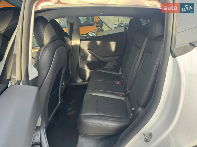Белый Тесла Model Y, объемом двигателя 0 л и пробегом 5 тыс. км за 17800 $, фото 21 на Automoto.ua