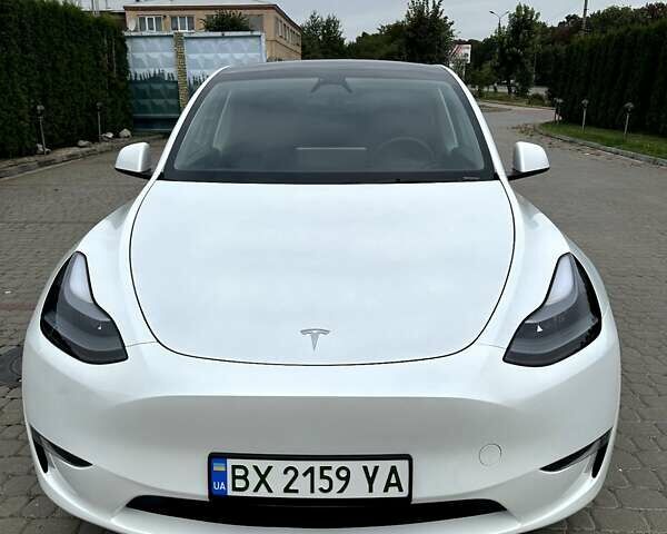 Белый Тесла Model Y, объемом двигателя 0 л и пробегом 5 тыс. км за 29999 $, фото 6 на Automoto.ua