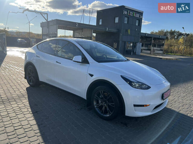 Тесла Model Y 2024 у Жовкві на Automoto.ua Білий Тесла Model Y, об'ємом двигуна 0 л та пробігом 30 тис. км за 33000 $, фото 4 на Automoto.ua