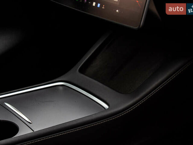 Білий Тесла Model Y, об'ємом двигуна 0 л та пробігом 11 тис. км за 30000 $, фото 36 на Automoto.ua