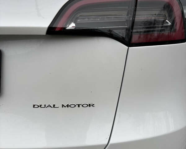 Белый Тесла Model Y, объемом двигателя 0 л и пробегом 16 тыс. км за 33700 $, фото 9 на Automoto.ua