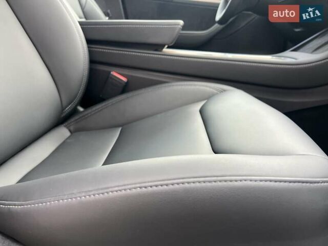 Белый Тесла Model Y, объемом двигателя 0 л и пробегом 2 тыс. км за 34500 $, фото 12 на Automoto.ua