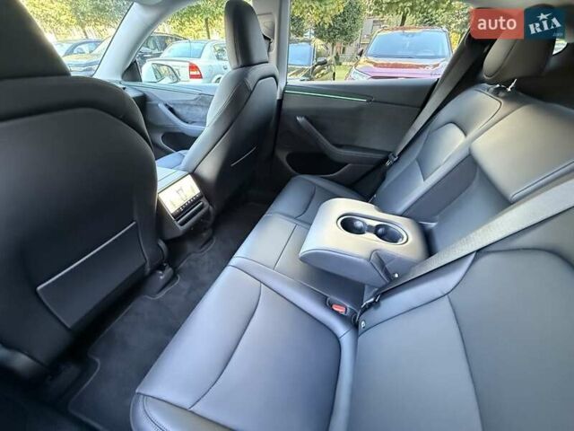 Білий Тесла Model Y, об'ємом двигуна 0 л та пробігом 1 тис. км за 63784 $, фото 9 на Automoto.ua