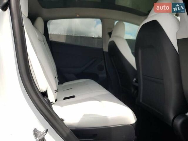 Білий Тесла Model Y, об'ємом двигуна 0 л та пробігом 37 тис. км за 15000 $, фото 9 на Automoto.ua