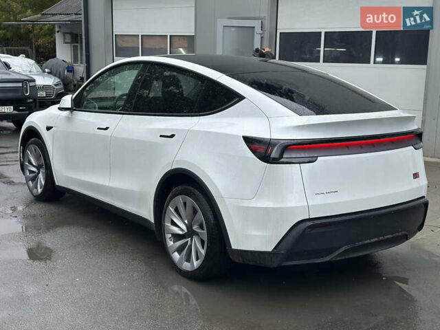 Белый Тесла Model Y, объемом двигателя 0 л и пробегом 1 тыс. км за 58999 $, фото 3 на Automoto.ua