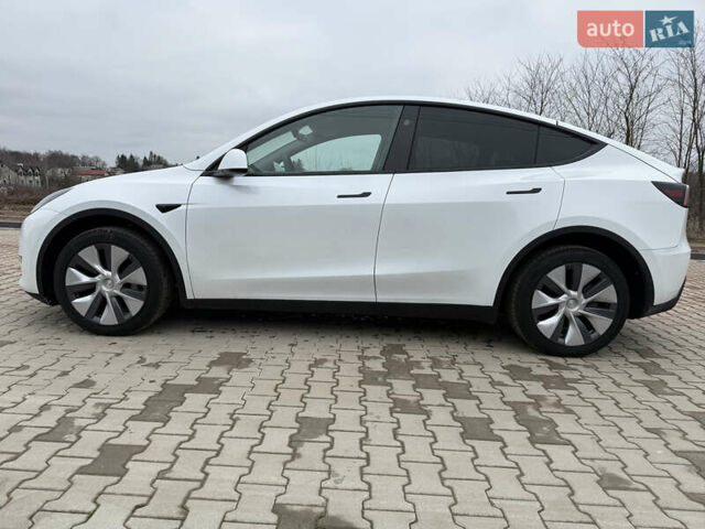 Белый Тесла Model Y, объемом двигателя 0 л и пробегом 1 тыс. км за 35500 $, фото 5 на Automoto.ua