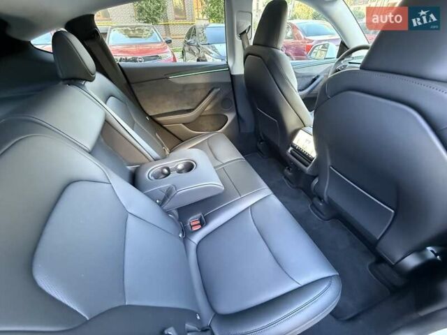 Білий Тесла Model Y, об'ємом двигуна 0 л та пробігом 1 тис. км за 63784 $, фото 10 на Automoto.ua