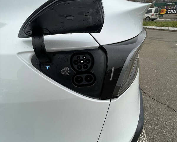 Білий Тесла Model Y, об'ємом двигуна 0 л та пробігом 2 тис. км за 63500 $, фото 14 на Automoto.ua