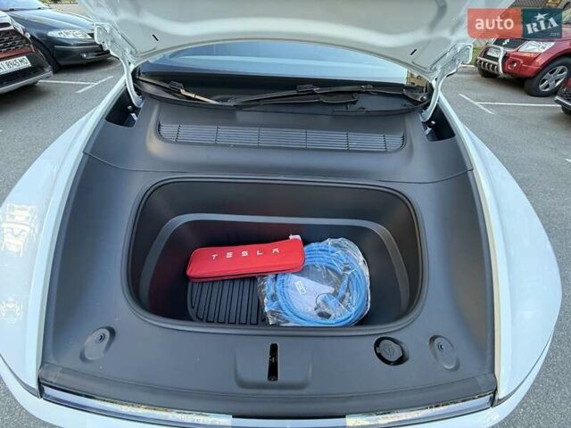 Білий Тесла Model Y, об'ємом двигуна 0 л та пробігом 1 тис. км за 63784 $, фото 12 на Automoto.ua