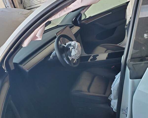 Бежевый Тесла Model Y, объемом двигателя 0 л и пробегом 50 тыс. км за 20500 $, фото 15 на Automoto.ua