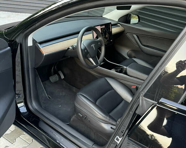 Черный Тесла Model Y, объемом двигателя 0 л и пробегом 92 тыс. км за 24400 $, фото 9 на Automoto.ua
