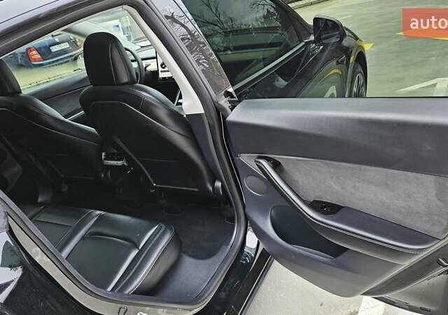 Черный Тесла Model Y, объемом двигателя 0 л и пробегом 136 тыс. км за 23990 $, фото 17 на Automoto.ua