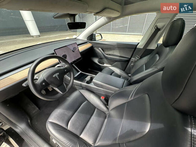 Черный Тесла Model Y, объемом двигателя 0 л и пробегом 49 тыс. км за 19900 $, фото 11 на Automoto.ua