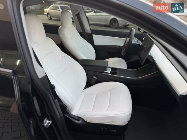 Черный Тесла Model Y, объемом двигателя 0 л и пробегом 149 тыс. км за 20600 $, фото 36 на Automoto.ua
