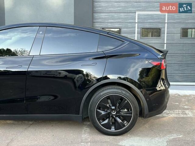 Черный Тесла Model Y, объемом двигателя 0 л и пробегом 136 тыс. км за 24999 $, фото 5 на Automoto.ua