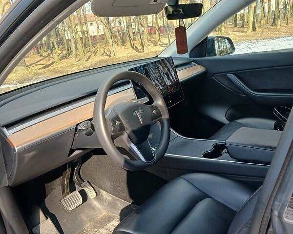 Черный Тесла Model Y, объемом двигателя 0 л и пробегом 90 тыс. км за 22000 $, фото 10 на Automoto.ua