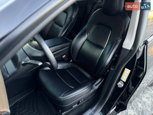Чорний Тесла Model Y, об'ємом двигуна 0 л та пробігом 110 тис. км за 22999 $, фото 49 на Automoto.ua