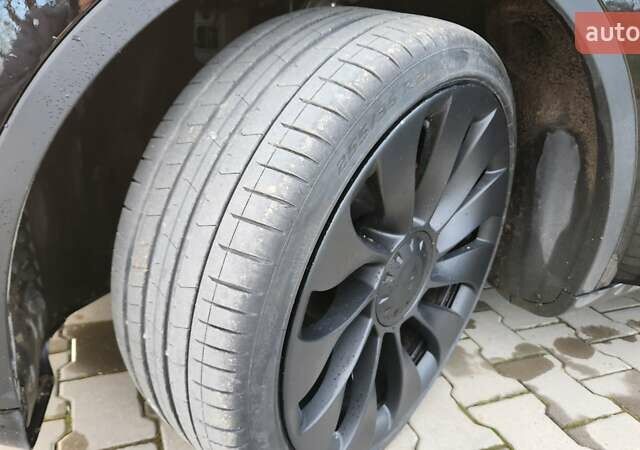 Черный Тесла Model Y, объемом двигателя 0 л и пробегом 86 тыс. км за 24500 $, фото 22 на Automoto.ua