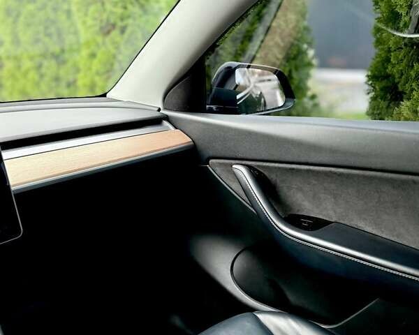 Черный Тесла Model Y, объемом двигателя 0 л и пробегом 158 тыс. км за 22860 $, фото 11 на Automoto.ua