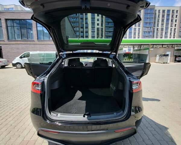 Черный Тесла Model Y, объемом двигателя 0 л и пробегом 110 тыс. км за 21300 $, фото 13 на Automoto.ua