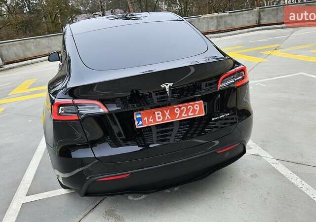 Черный Тесла Model Y, объемом двигателя 0 л и пробегом 136 тыс. км за 23990 $, фото 3 на Automoto.ua