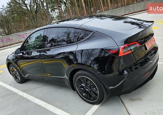 Черный Тесла Model Y, объемом двигателя 0 л и пробегом 136 тыс. км за 23990 $, фото 2 на Automoto.ua