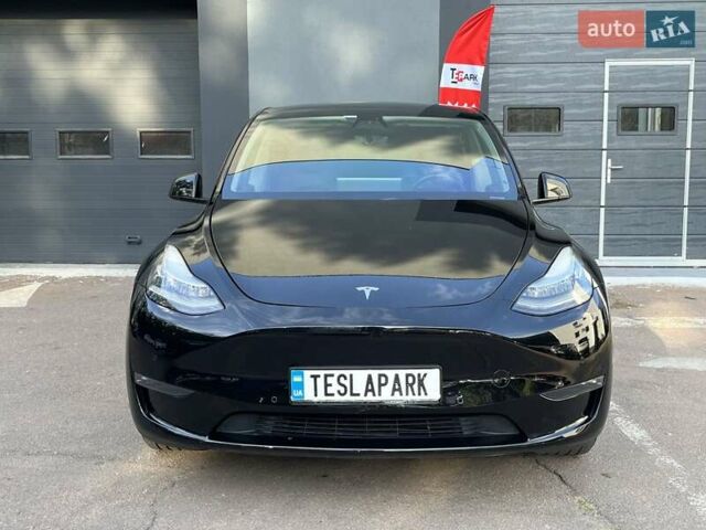 Черный Тесла Model Y, объемом двигателя 0 л и пробегом 136 тыс. км за 24999 $, фото 1 на Automoto.ua
