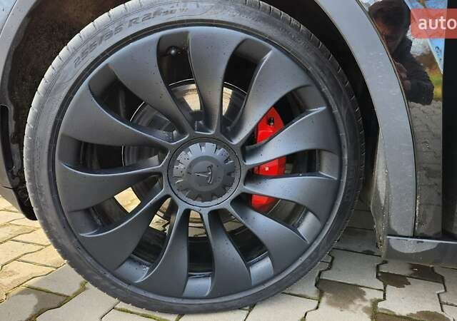Черный Тесла Model Y, объемом двигателя 0 л и пробегом 86 тыс. км за 24500 $, фото 21 на Automoto.ua