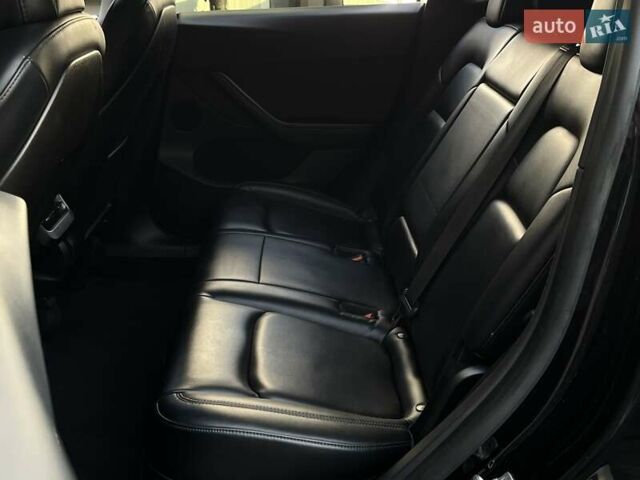 Черный Тесла Model Y, объемом двигателя 0 л и пробегом 136 тыс. км за 24999 $, фото 11 на Automoto.ua
