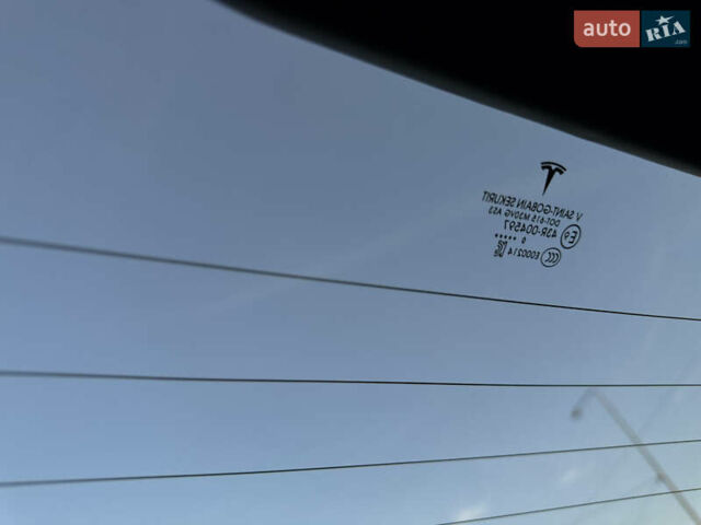 Черный Тесла Model Y, объемом двигателя 0 л и пробегом 113 тыс. км за 21999 $, фото 67 на Automoto.ua